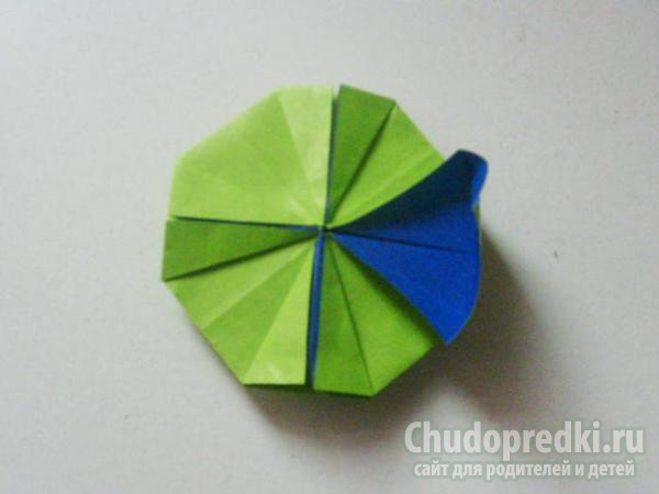 оригами традиционная кусудама ирис
