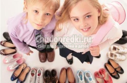Выбираем обувь в школу