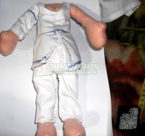 текстильная кукла на каркасе. Врач-терапевт
