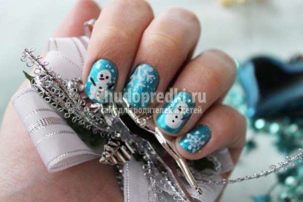 новогодняя роспись ногтей маникюр. Снеговики