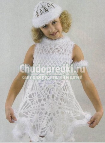 Новогодний костюм снежинки для девочки