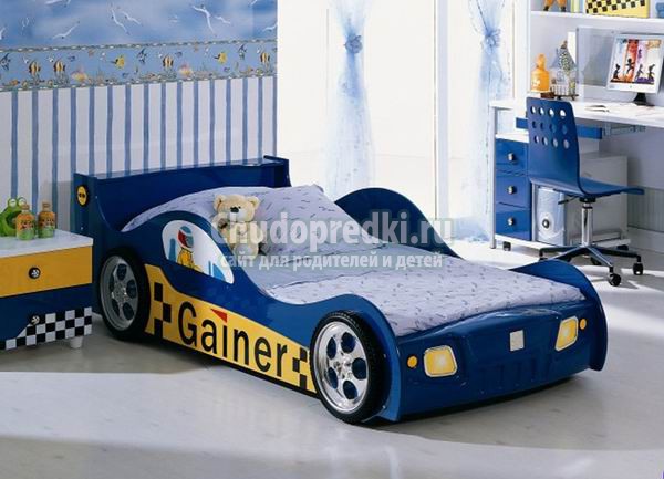 Детская кровать в виде машины: разновидности и правила выбора