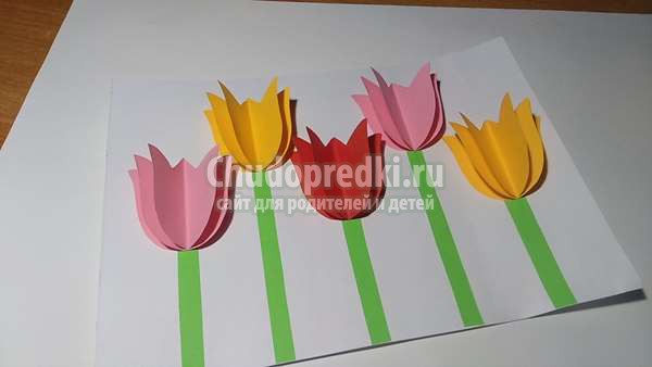 Детские поделки: бумажные тюльпаны