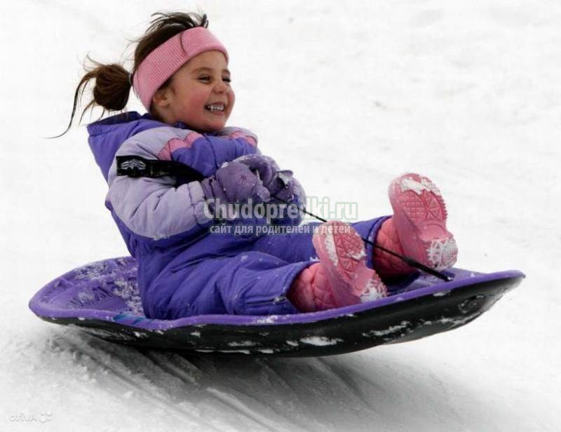 Тюбинг и ледянки – лучшие виды детского зимнего транспорта